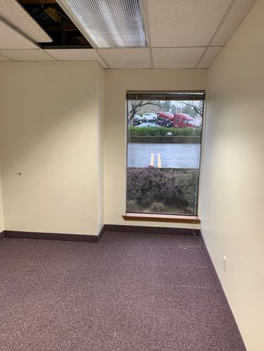 8835 SW Canyon Ln, Portland, OR 97225